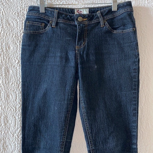SO Low-Rise Skinny Jeans - Picture 3 of 11